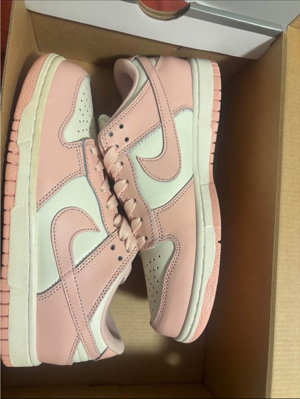 Nike Sb Women’s Pink and White Low-Top dunks SIZE 6.5